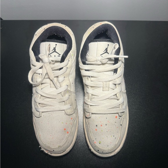 Size 6 - Jordan 1 Low Brushstroke Swoosh - Paint Splatter - Picture 3 of 7